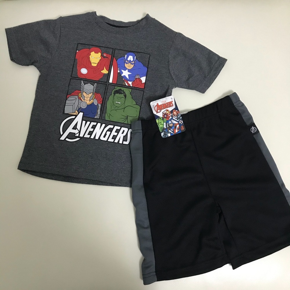 Marvel Avengers boy shorts top outfit